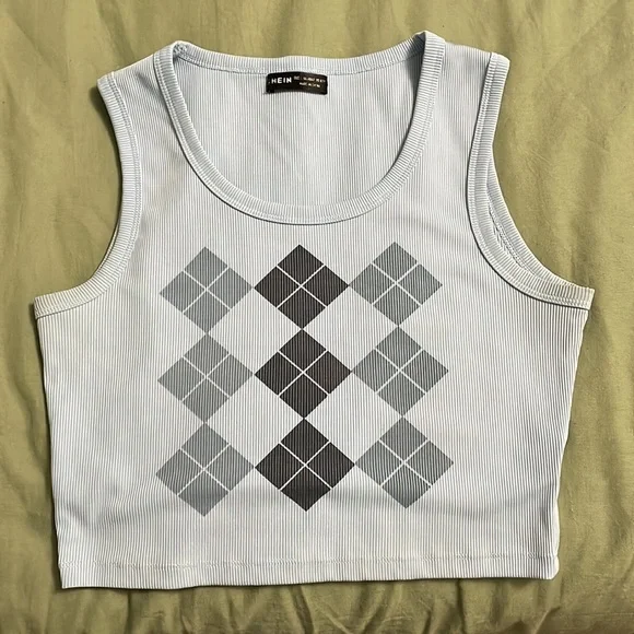 Tops! - Picture 8 of 16